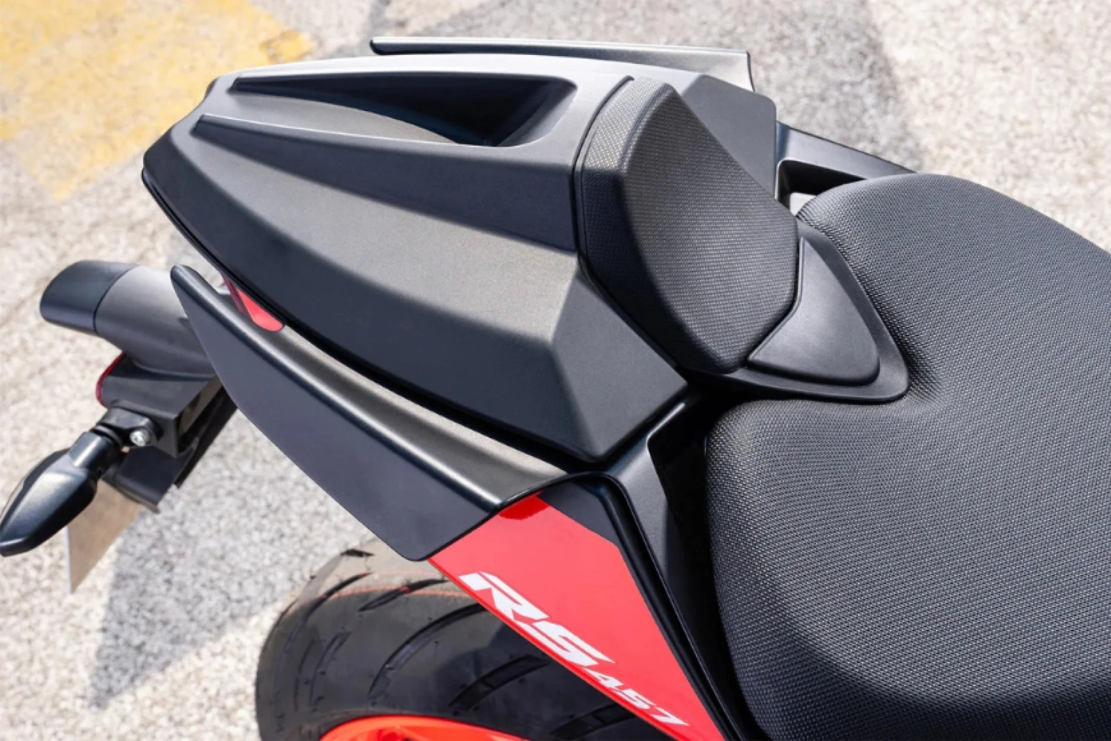 Aprila india Official Website 