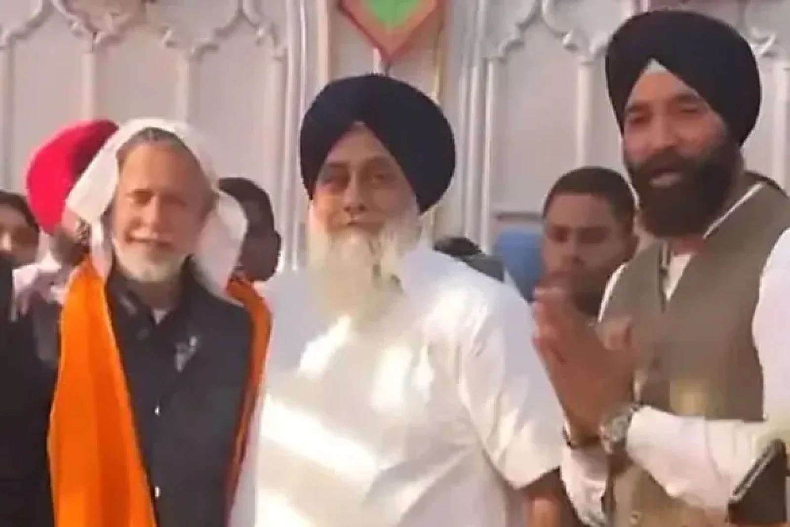 गठबंधन की चर्चाओं के बीच 'अकाली' प्रहार: भाजपा प्रदेश उपाध्यक्ष अरविंद खन्ना ने थामा सुखबीर बादल का हाथ