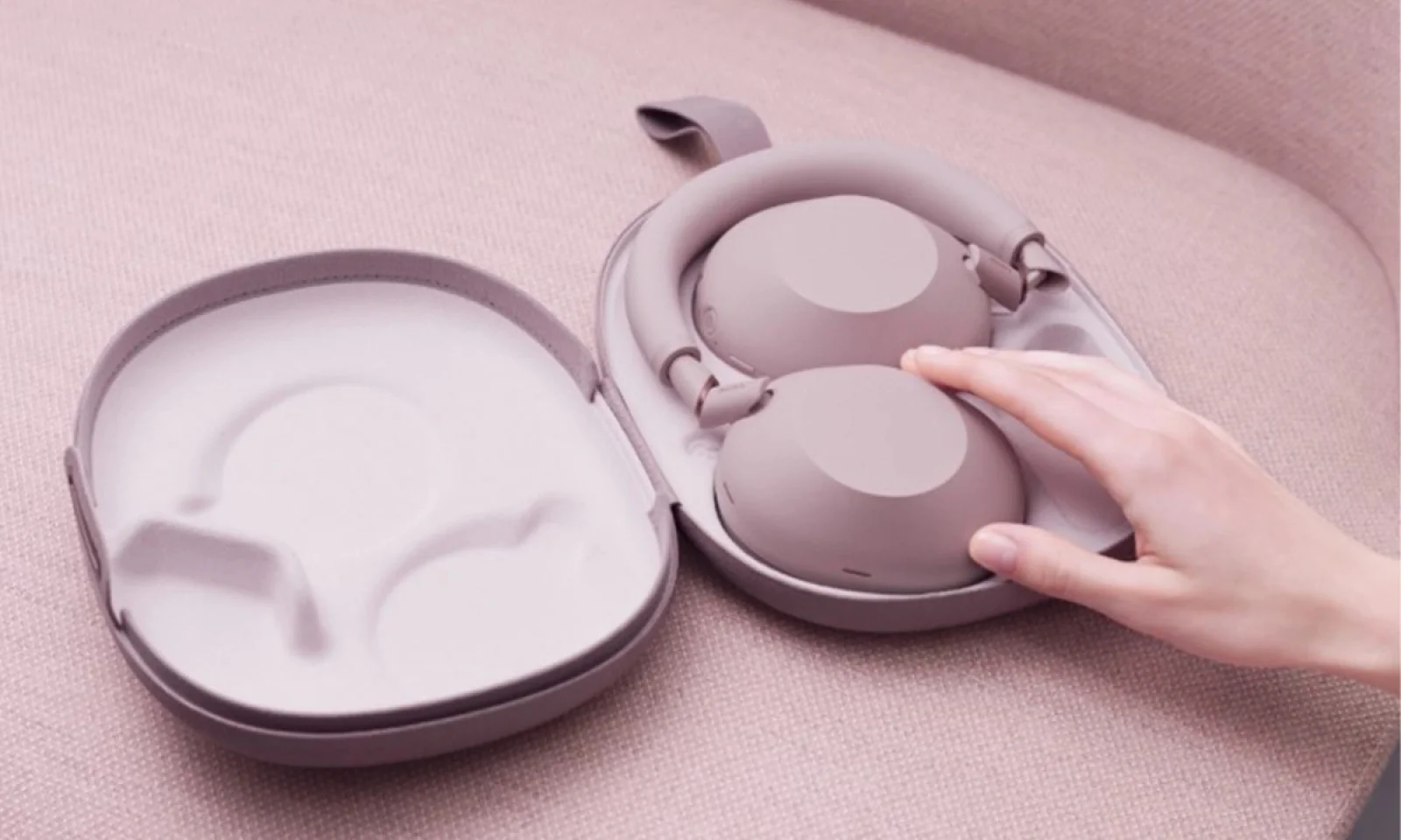 Sony WH-1000XM6 का सैंड पिंक वेरिएंट भारत में हुआ लॉन्च जानें फीचर्स