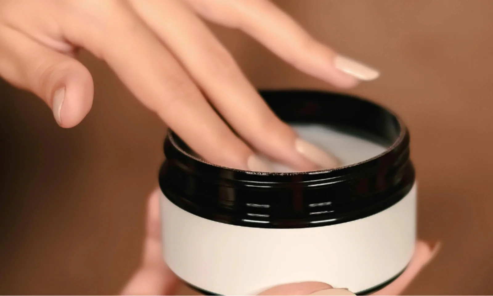 घर बैठे आसानी से हटाएं पुरानी से पुरानी टैनिंग जानें कारण और रोकने के उपाय