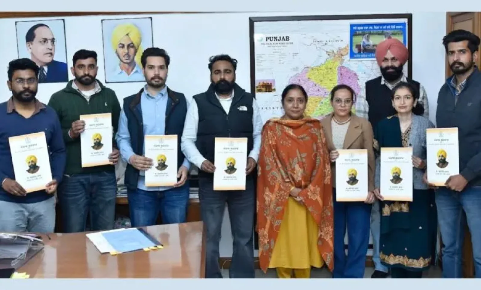 पंजाब सरकार का रोजगार मिशन: डॉ. बलजीत कौर ने 8 नए क्लर्कों को सौंपे नियुक्ति पत्र