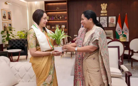सीएम रेखा गुप्ता से मिलीं सांसद हेमा मालिनी: दिल्ली के विकास और स्वास्थ्य सेवाओं पर हुई चर्चा