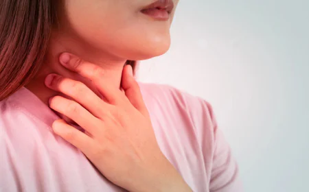 जानें सर्दियों में लगातार बढ़ रहे गले के दर्द के कारण और असरकारक घरेलू उपाय