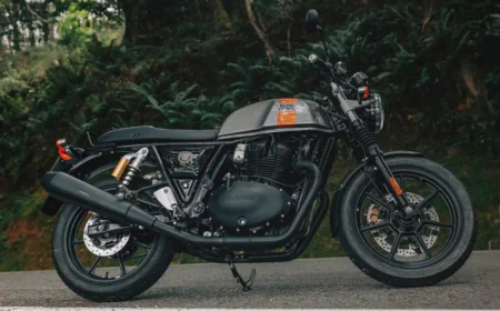 रॉयल एनफील्ड कॉन्टिनेंटल जीटी 650 क्लासिक कैफे रेसर बाइक की प्राइस में हुआ बदलाव