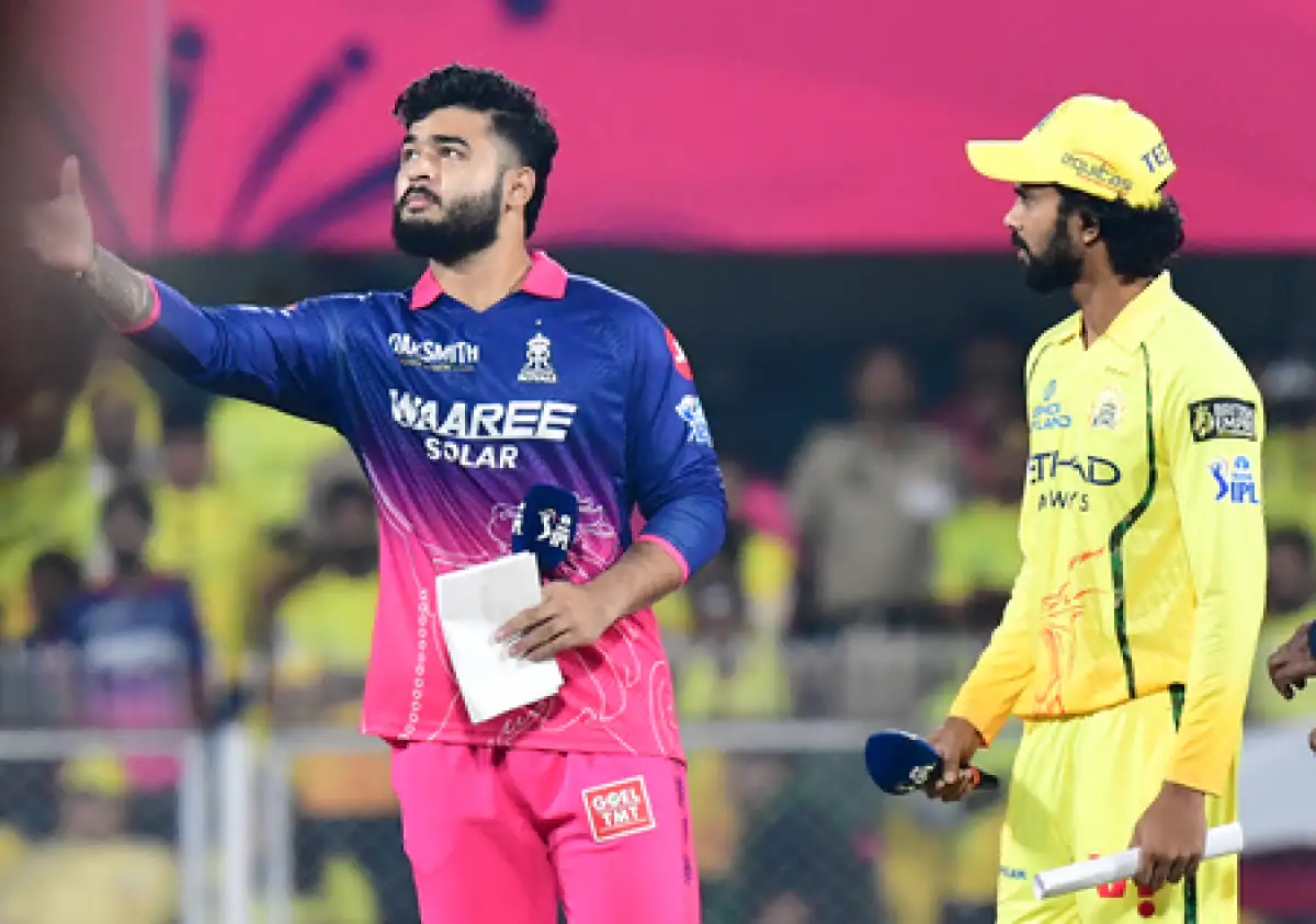 ्थान रॉयल्स का टॉस जीतकर गेंदबाजी का फैसला; संजू सैमसन ने पीली जर्सी में किया डेब्यू