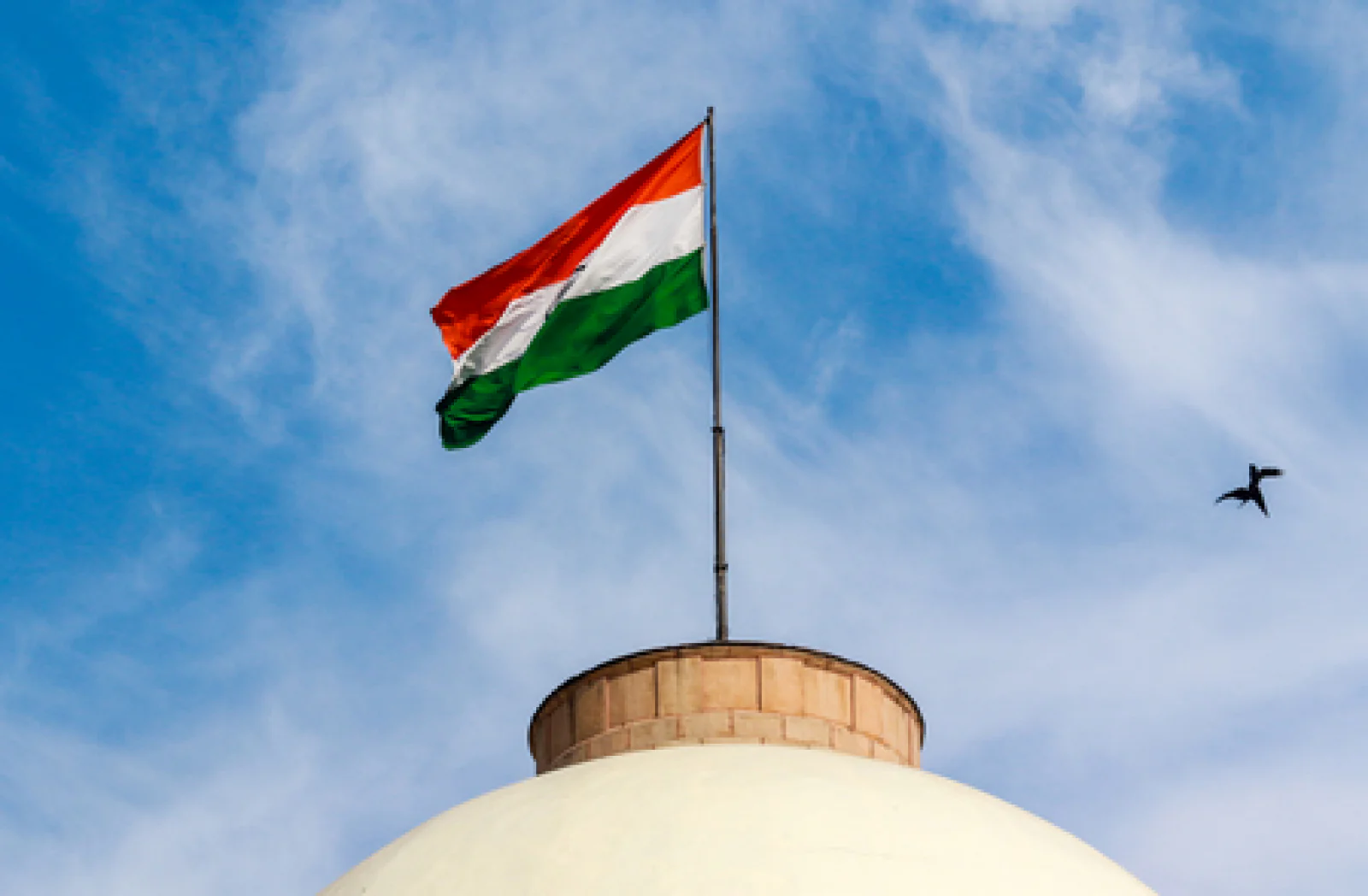 कतर में फंसे भारतीयों के लिए दूतावास ने जारी की एडवायजरी; कच्चे तेल की कीमतों में लगी आग, $150 तक जाने की आशंका