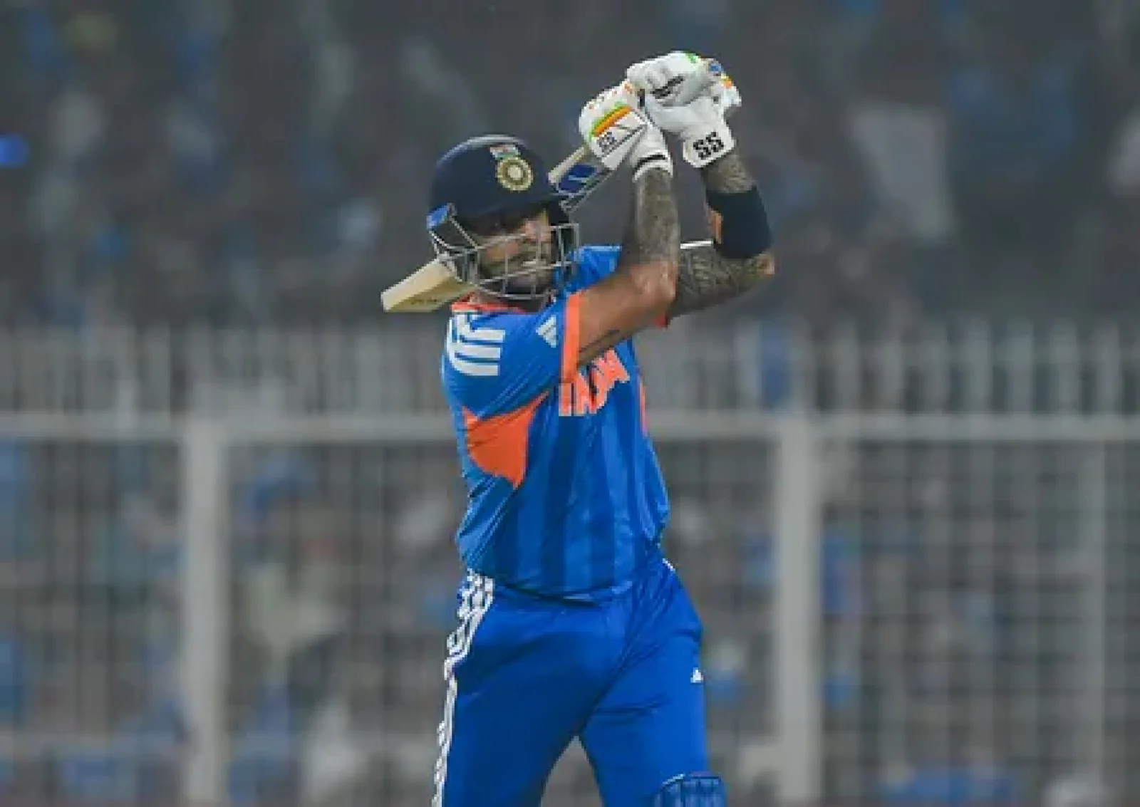 टी20 वर्ल्ड कप फाइनल: भारत बनाम न्यूजीलैंड में कौन है 'सिक्सर किंग'? देखें टॉप 5 लिस्ट