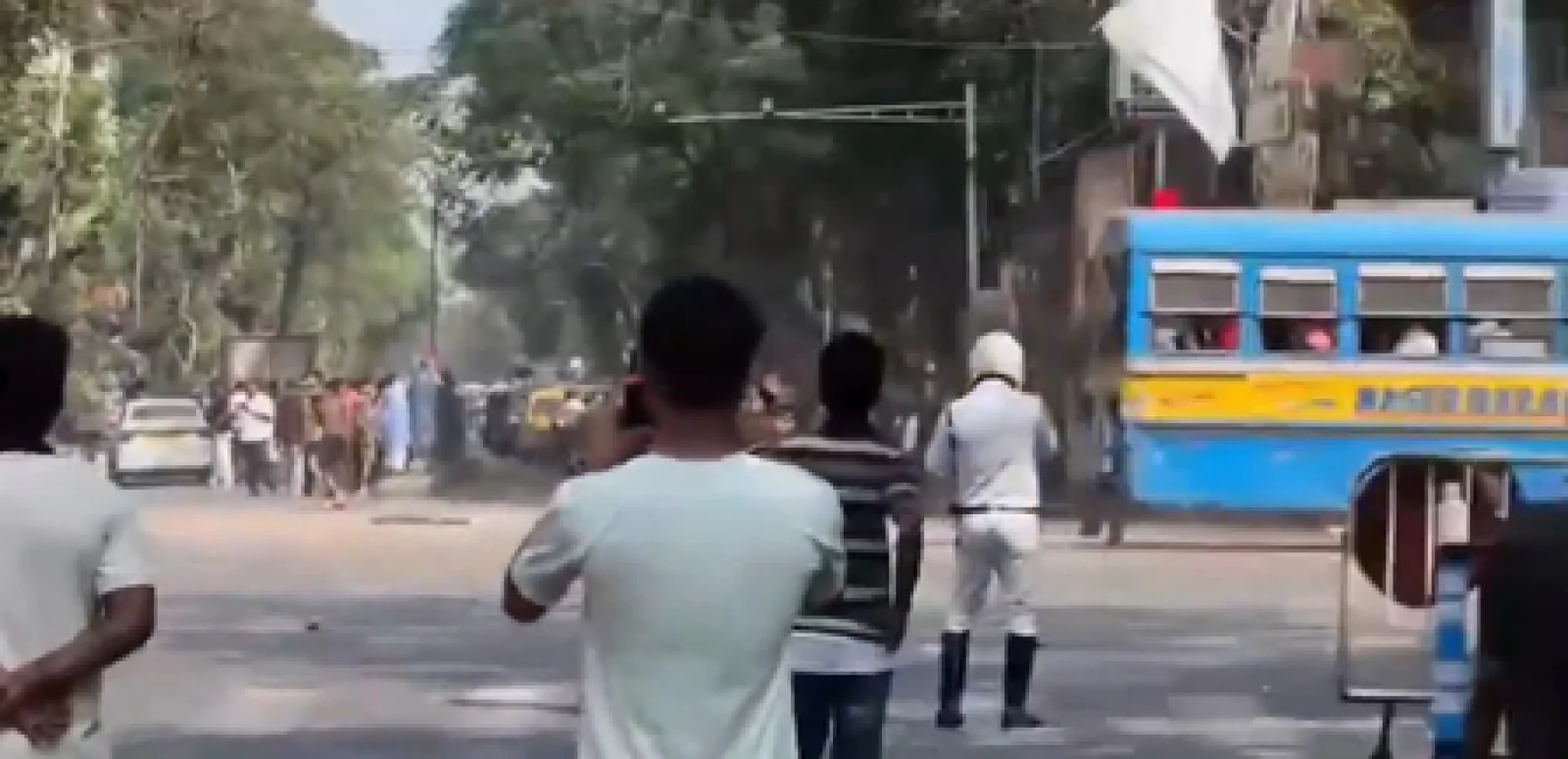 कोलकाता में चुनावी हिंसा: गिरिश पार्क झड़प के बाद 4 गिरफ्तार, भाजपा ने लगाया 'एकतरफा कार्रवाई' का आरोप