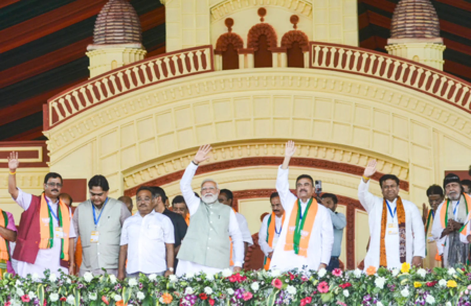 बंगाल चुनाव 2026: दो चरणों में होगा मतदान, ओपिनियन पोल में ममता बनर्जी की 'हैट्रिक के बाद चौथी पारी' के संकेत