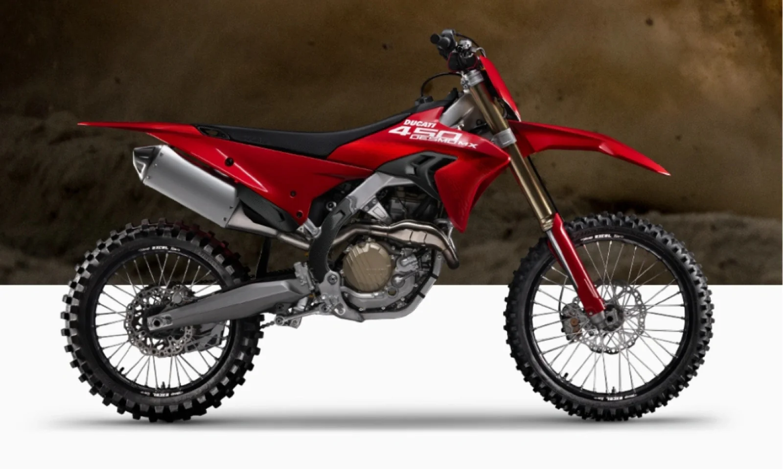 Ducati Desmo450 MX रेसिंग डिजाइन के साथ हुई लॉन्च बुकिंग हुई शुरू