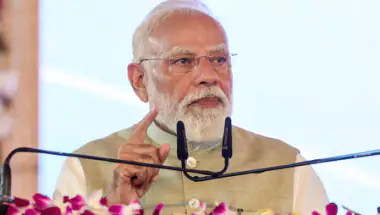 West Asia Crisis: पीएम मोदी ने बुलाई मुख्यमंत्रियों की अहम बैठक; 7 सशक्त समूहों के साथ भारत ने तैयार किया 'सुरक्षा कवच'