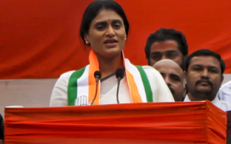 "डिग्री होल्डर्स चला रहे ऑटो, और सीएम कह रहे बच्चे पैदा करो": शर्मिला रेड्डी का बड़ा बयान