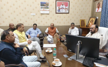 यूपी में शिक्षा शुल्क पर सख्त रुख: उच्च शिक्षा मंत्री की चेतावनी "निर्धारित फीस से ज्यादा वसूली तो होगा ऑडिट"