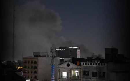 ईरान में शोक: अली लारीजानी और बसीज प्रमुख की हमले में मौत; तेहरान ने दागी 'हाज कासिम' मिसाइल