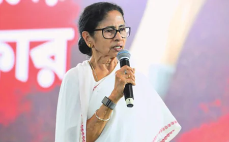 पश्चिम बंगाल: चुनाव आयोग द्वारा हटाए गए 19 IPS अधिकारियों को राज्य सरकार ने सौंपी नई जिम्मेदारियां