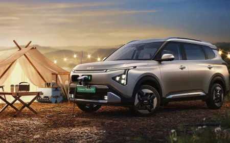 Kia Carens Clavis EV मॉडल में नए वेरिएंट्स हुए लॉन्च जानें टॉप फीचर्स