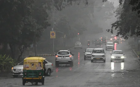 NCR Weather Update: दिल्ली-एनसीआर में बदलेगा मौसम का मिजाज, 26 मार्च को बारिश और तूफान की संभावना, जानें अपने शहर का AQI