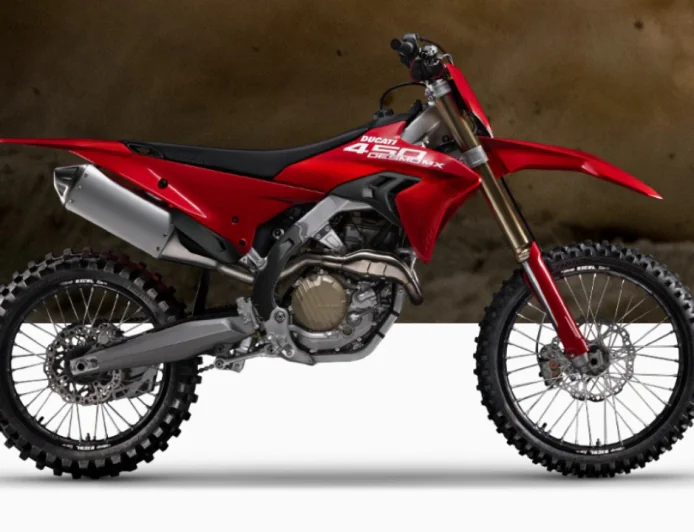 Ducati Desmo450 MX रेसिंग डिजाइन के साथ हुई लॉन्च बुकिंग हुई शुरू