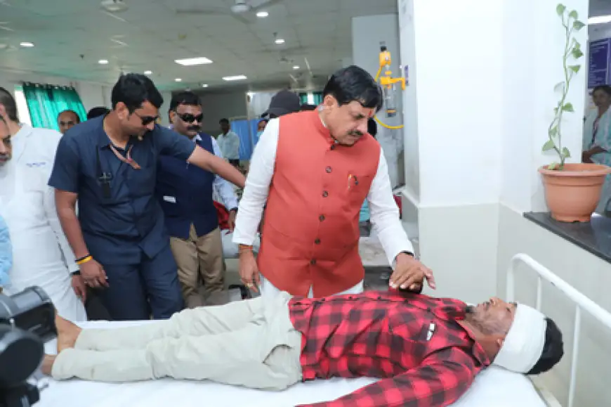 व ने करेर गांव पहुंचकर पीड़ितों को बंधाया ढांढस; मृतकों के परिजनों को 4-4 लाख की सहायता का ऐलान