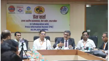 मध्य प्रदेश में ईंधन का संकट नहीं: इंडियन ऑयल ने दिया पर्याप्त आपूर्ति का भरोसा, कालाबाजारी पर सख्त एक्शन