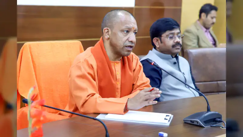 यूपी पुलिस में बंपर भर्ती: योगी सरकार 81,000 से अधिक पदों पर करेगी नियुक्ति; कानून-व्यवस्था को 'हाइ-टेक' बनाने का मास्टरप्लान