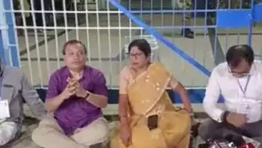 EVM से छेड़छाड़ या सिर्फ अफवाह? चुनाव आयोग ने टीएमसी के आरोपों पर दिया करारा जवाब, बताया क्या है सच