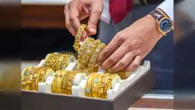 Gold-Silver Price Hike: ईरान-अमेरिका तनाव का असर, चांदी ने दिया 1 साल में 166% का छप्परफाड़ रिटर्न