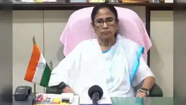 24 घंटे में दूसरी मुलाकात: दिल्ली में सोनिया गांधी से मिलीं ममता बनर्जी, बंगाल में हार के बीच विपक्षी एकजुटता की चर्चाएं तेज