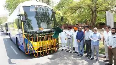 पंजाब से दिल्ली एयरपोर्ट के लिए दौड़ेगी मान सरकार की नई वोल्वो: हरपाल सिंह चीमा ने 5 लग्जरी बसों को किया रवाना; ट्रांसपोर्ट माफिया पर बड़ा प्रहार