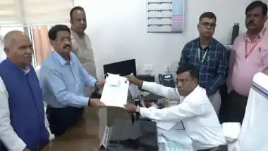 झारखंड राज्यसभा चुनाव: परिमल नथवाणी के नामांकन पर सस्पेंस खत्म, मुकाबला त्रिकोणीय