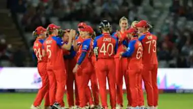 महिला टी20 विश्व कप: डैनी व्याट के तूफानी शतक से इंग्लैंड ने श्रीलंका को 87 रनों से रौंदा