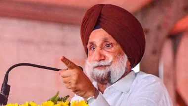Akal Takht के फैसले पर Congress का AAP पर हमला, रंधावा ने पूछा- क्या Kejriwal भगवंत मान से इस्तीफा मांगेंगे?