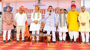Bhajanlal Sharma in Pali: सीएम ने ग्रामीण सेवा शिविर का किया निरीक्षण, जरूरतमंदों को सौंपे पट्टे