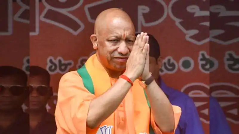 सीएम योगी का नागरिक सुरक्षा पर जोर: आपदा प्रबंधन में सशक्त भूमिका, आधुनिक प्रशिक्षण और 75 जिलों तक विस्तार