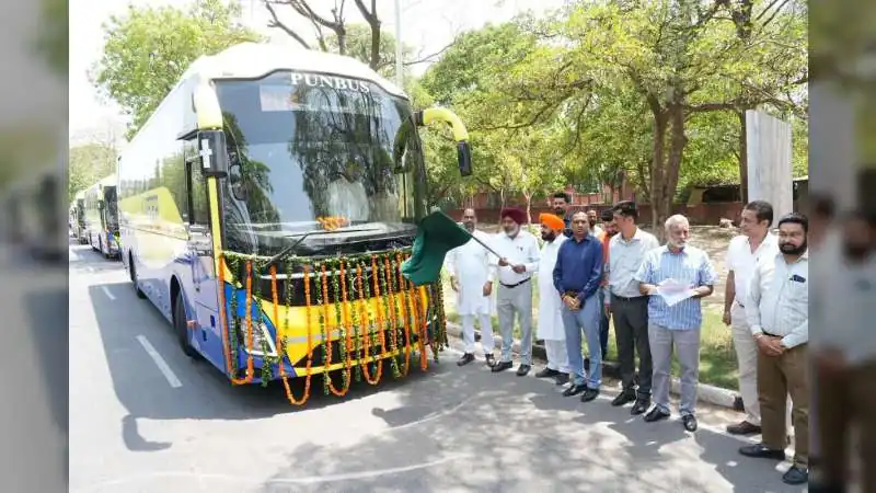 पंजाब से दिल्ली एयरपोर्ट के लिए दौड़ेगी मान सरकार की नई वोल्वो: हरपाल सिंह चीमा ने 5 लग्जरी बसों को किया रवाना; ट्रांसपोर्ट माफिया पर बड़ा प्रहार