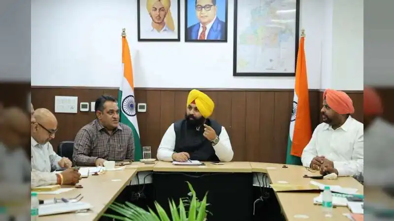 पंजाब: ट्राइसिटी से सटे कस्बों में बड़े शहरी विकास परियोजनाओं का ऐलान, 250 KM सड़कें और 50 नए ट्यूबवेल