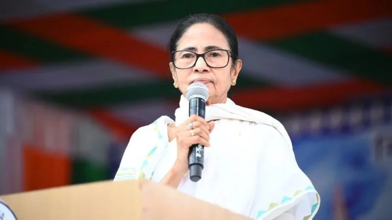 भवानीपुर सीट पर हार के बाद ममता बनर्जी पहुंचीं हाई कोर्ट, शुभेंदु अधिकारी की जीत को दी चुनौती
