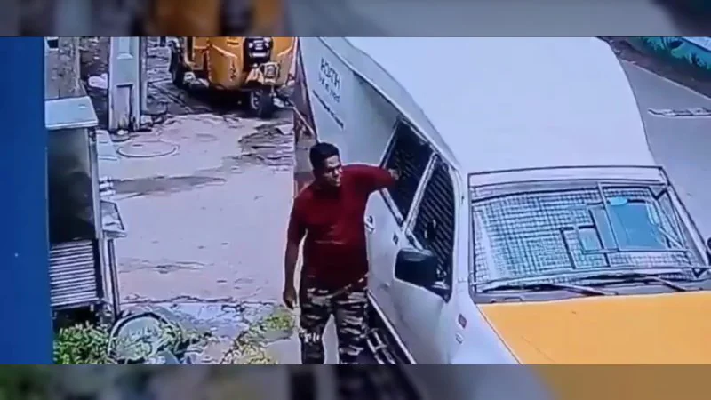 Hyderabad Crime: ATM कैश वैन से 17 लाख की चोरी, ड्राइवर और उसके दो बेटे गिरफ्तार