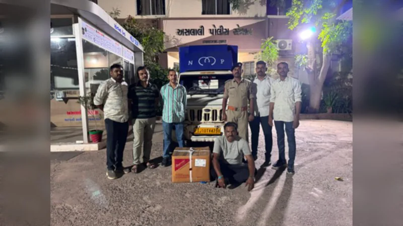 Ahmedabad News: असलाली में 358 बोतल संदिग्ध नशीली कफ सिरप जब्त, एक आरोपी गिरफ्तार
