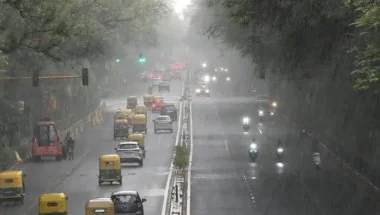 आज कई राज्यों में मूसलाधार बारिश और वज्रपात का खतरा, जानिए बिहार, पंजाब-हरियाणा समेत कहां कैसा रहेगा मौसम