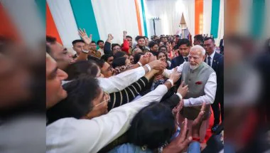 PM Modi Indonesia Visit: जकार्ता में प्रधानमंत्री मोदी का भव्य स्वागत, भारतीय समुदाय और सांस्कृतिक प्रस्तुतियों ने जीता दिल