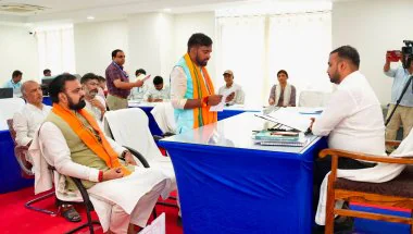 बांकीपुर उपचुनाव: रोड शो के बाद बीजेपी प्रत्याशी नीरज सिन्हा ने दाखिल किया नामांकन, एनडीए ने दिखाया दम