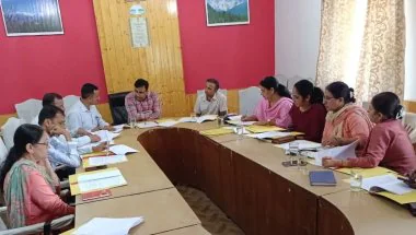 राजगढ़ में 190 आंगनबाड़ी केंद्रों की समीक्षा, अधूरे भवन और बिजली-पानी की कमी पर SDM सख्त