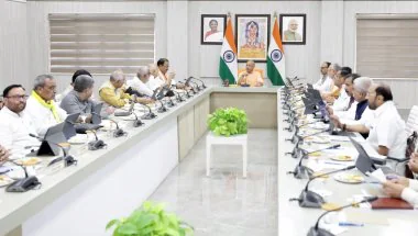 CM Yogi Adityanath: यूपी कैबिनेट के बड़े फैसले, विंध्य एक्सप्रेसवे विस्तार से स्कूटी योजना तक कई प्रस्तावों को मंजूरी