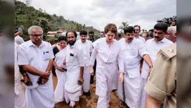 Wayanad Landslide: प्रियंका गांधी ने भूस्खलन प्रभावित क्षेत्र का किया दौरा, पीड़ितों से मिलकर हरसंभव मदद का दिया भरोसा