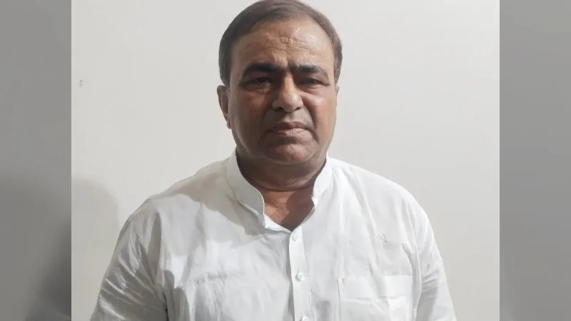 कानपुर में सोशल मीडिया पोस्ट को लेकर बढ़ा विवाद, विधायक हसन रूमी ने पुलिस कमिश्नर को सौंपा प्रार्थना पत्र