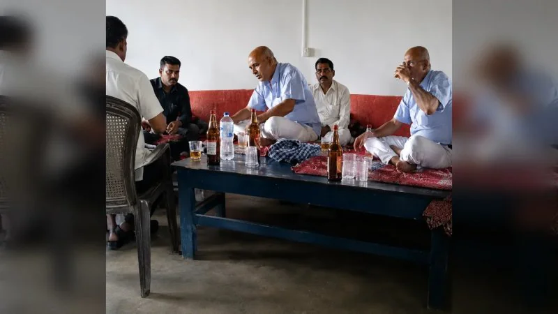 Jehanabad News: सदर अस्पताल के डॉक्टर और कर्मचारियों की कथित शराब पार्टी का वीडियो वायरल, शराबबंदी पर उठे सवाल