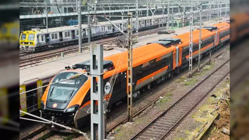 Vande Bharat Sleeper Train: जालंधर-वाराणसी रूट पर जल्द दौड़ सकती है वंदे भारत स्लीपर, दिल्ली के यात्रियों को भी होगा फायदा