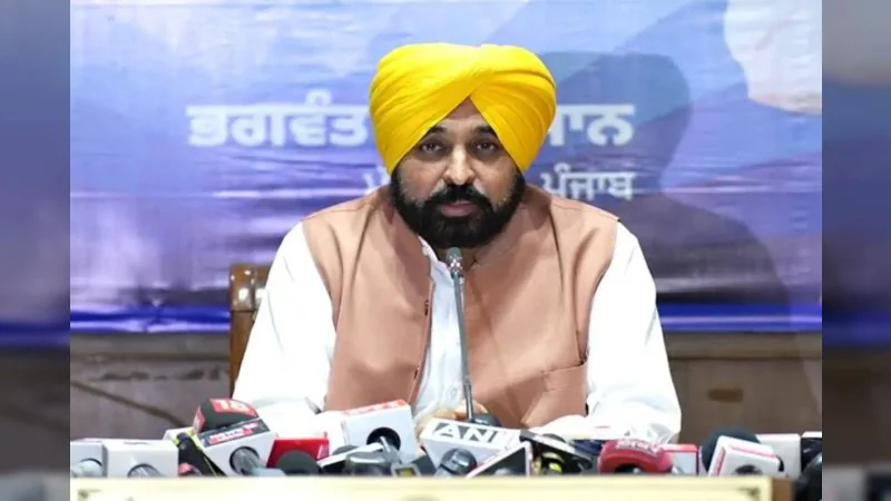 CM Bhagwant Mann: पंजाब में वरिष्ठ नागरिकों के लिए सरकार की पहल, तीर्थ यात्रा, पेंशन और स्वास्थ्य सुविधाओं पर जोर