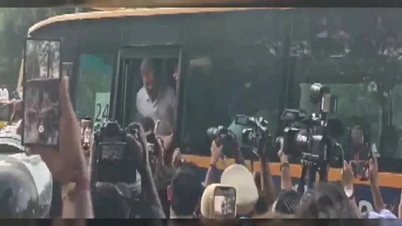 PM आवास के बाहर प्रदर्शन के बाद राहुल-प्रियंका रिहा, दोनों नेताओं ने सरकार पर साधा निशाना